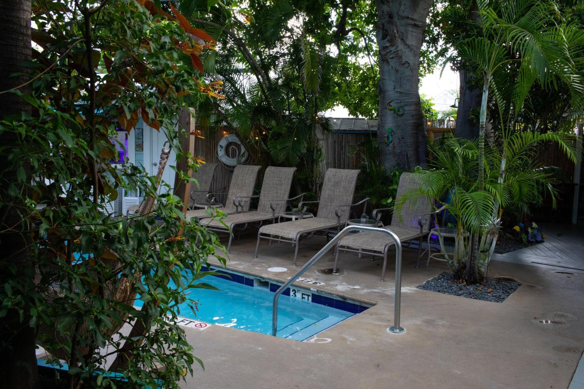 Andrews Inn & Garden Cottages Key West Exterior photo